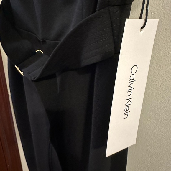 Calvin Klein - Picture 3 of 5